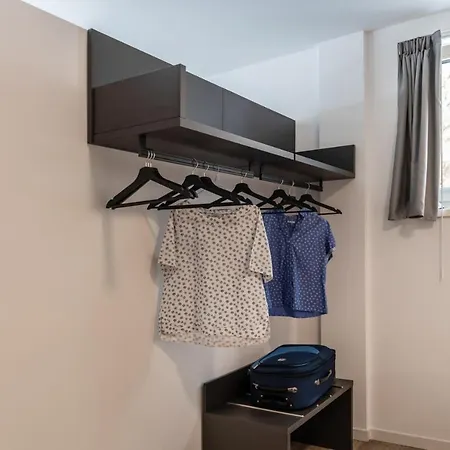 公寓式酒店 Solei Classic & 布雷佐内加尔达