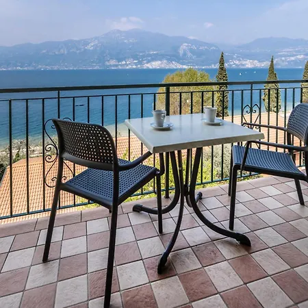 Solei Classic & Apart-hotel Brenzone sul Garda
