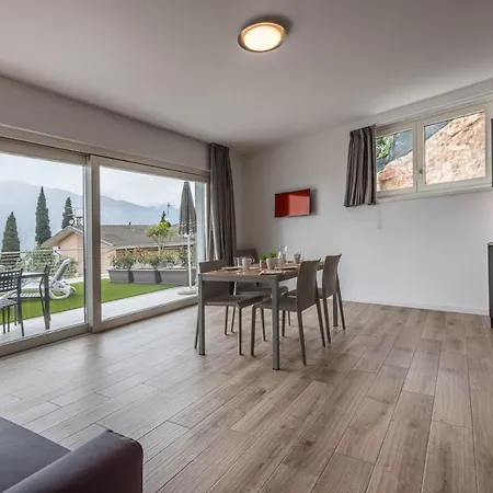 Lägenhetshotell Solei Classic & Brenzone sul Garda