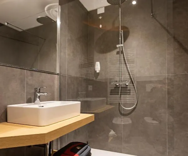 מלון דירות Solei Classic & 3*